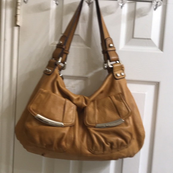 B Makowsky leather hobo with silver tone hardware - Picture 7 of 9